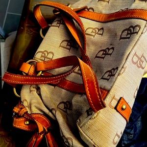 Nice traditional Dooney bag